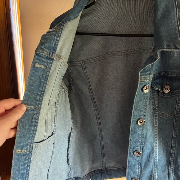 Women’s Jean Jacket - Picture 3 of 4